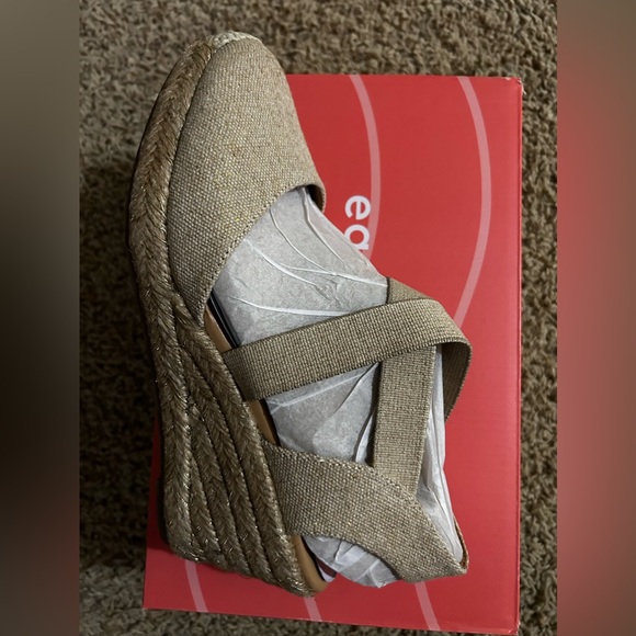 East Spirit NIB ESPADRILLE gold size 8 wide - Picture 5 of 11